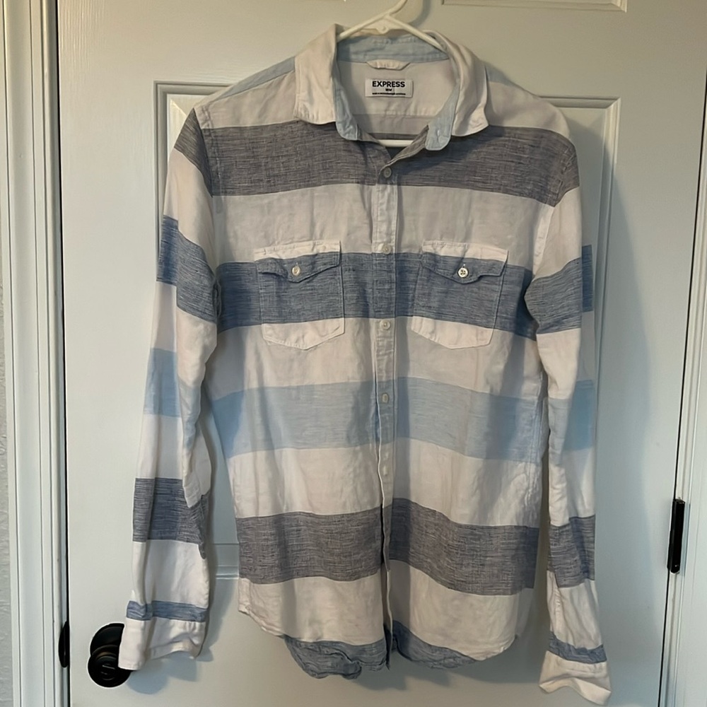 Express men’s medium light weight button down